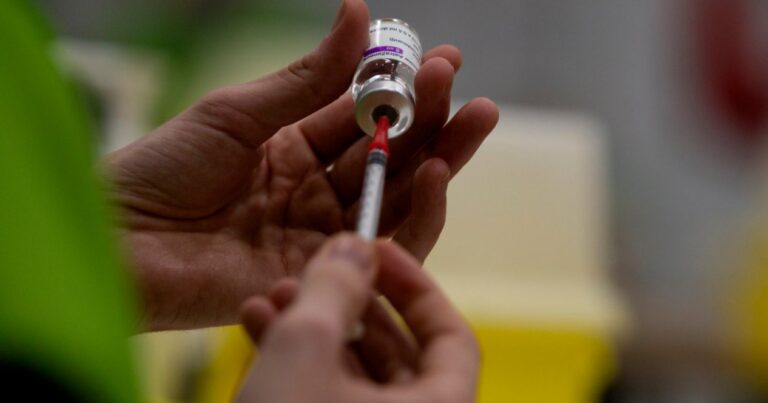 Baş infeksionist: “Vaksinasiyanın koronavirus keçirənlərə ziyanı yoxdur”