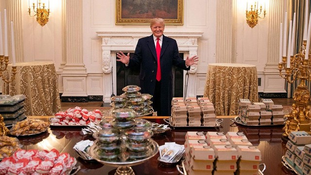 “Tramp 3 minlik burger borcunu hələ də ödəməyib”