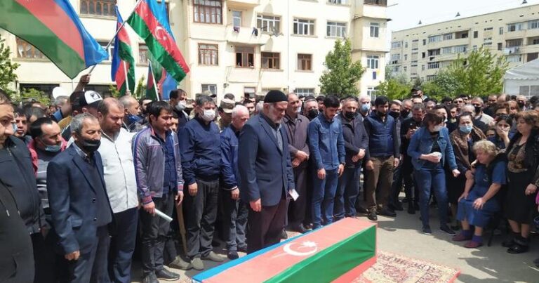 Gəncə daha bir şəhidini son mənzilə yola saldı – FOTO