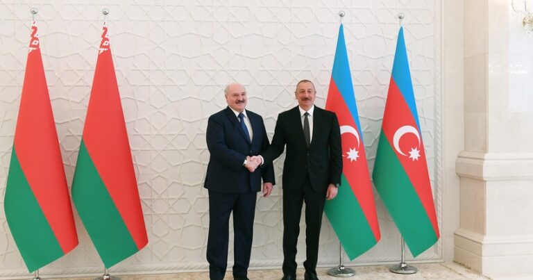 Lukaşenko Azərbaycan Prezidentinə təbrik məktubu yazdı