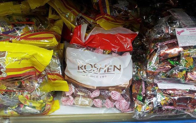 Azərbaycana gətirilən 8,3 ton “Roshen” karameli yararsız çıxdı