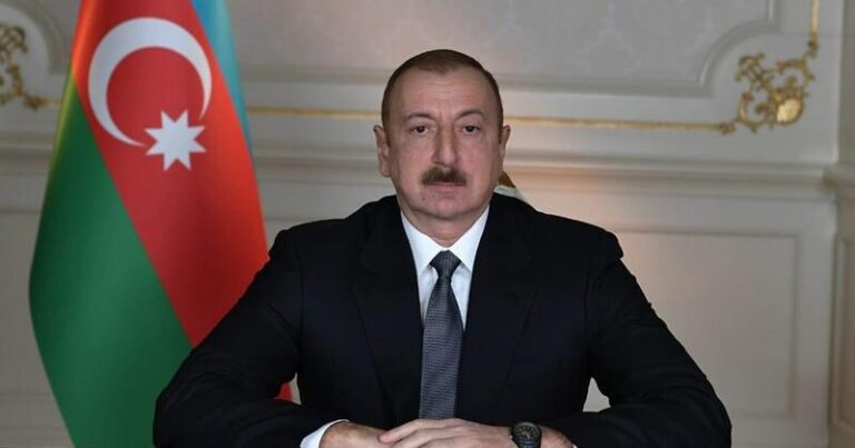 Makron Azərbaycan Prezidentinə məktub yazdı