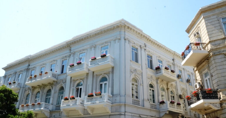Bakı şəhər icra hakimiyyətindən əhaliyə MÜRACİƏT – Balkonlar pulsuz… – VİDEO
