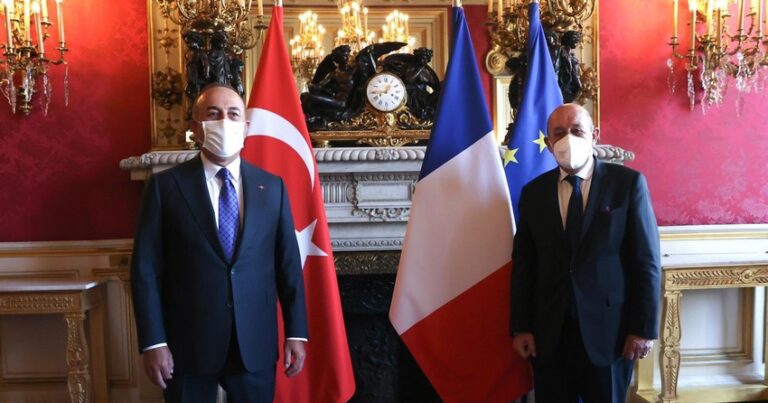 Türkiyə və Fransa XİN başçıları arasında görüş oldu