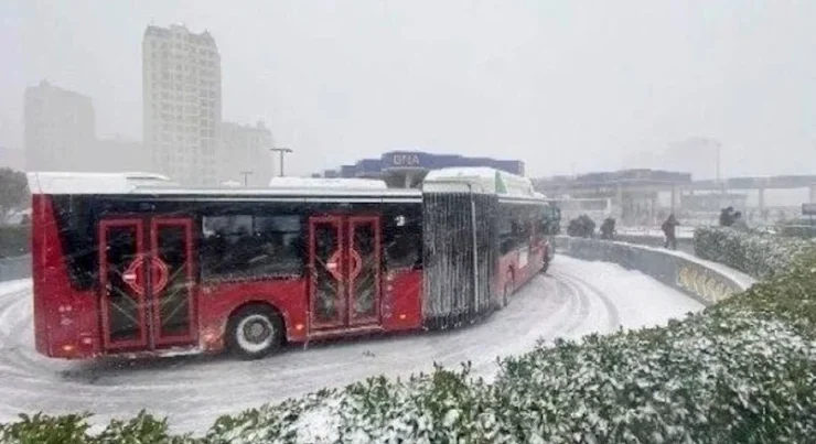 Bu gün avtobuslar saat neçəyə kimi işləyəcək? – AÇIQLAMA